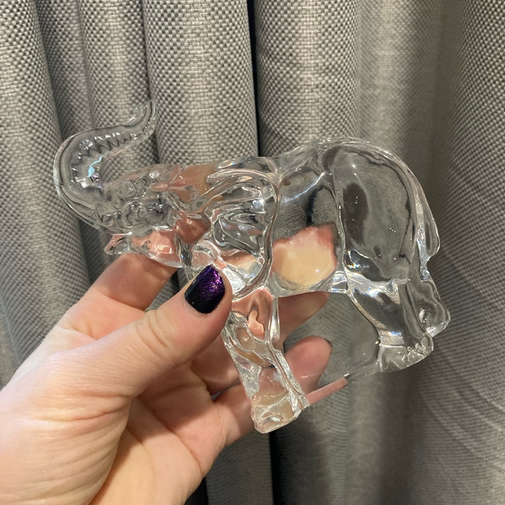 SOLD Glass Elephant Statue - Good Luck Elephant - Glass Elephant Figurine - Picture 5 of 12